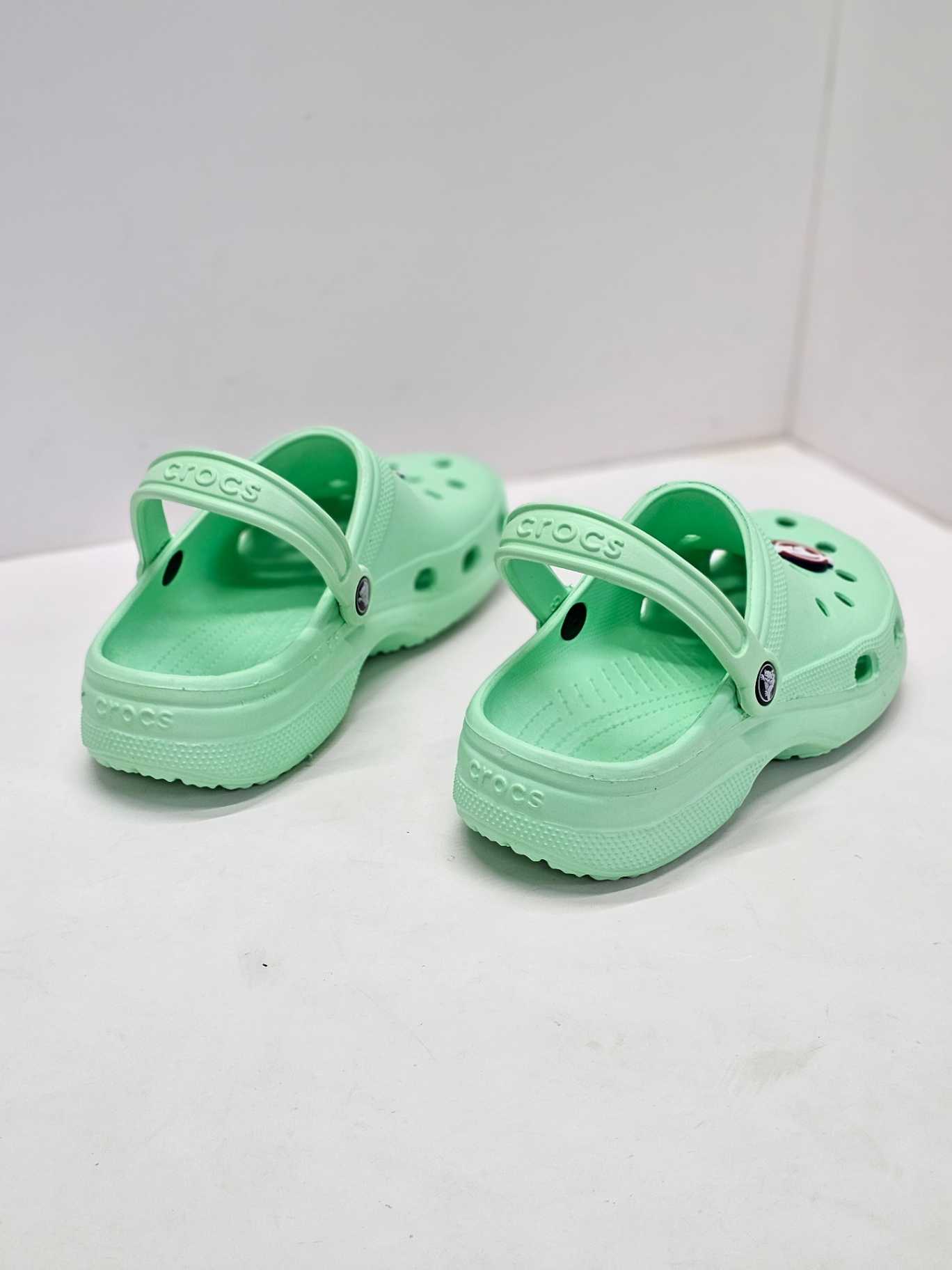 CROCS CLASSIC CLOGS